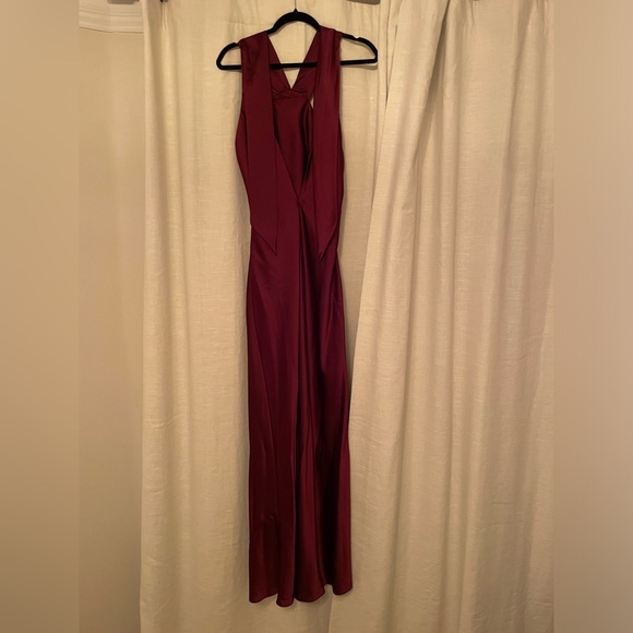 LOVELY Imogen Twist Halter Charmeuse Trumpet Gown
CABERNET, Size Small - Picture 5 of 8